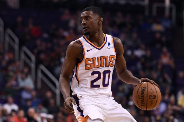 费尔德34+14张宁23+8赵嘉义21分 山西大胜青岛