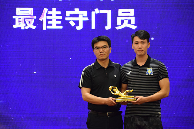 近五百名羽球女将西安过招 全民健身乐享运动之趣